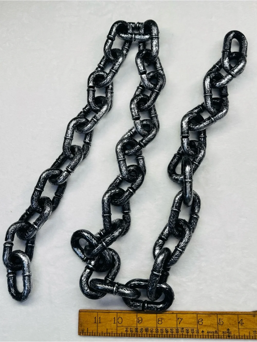 Lightweight Plastic Simulated Chain Prop Costume Accessory 59”
